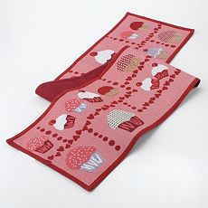 cupcake-tapestry-table-runner
