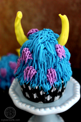sully cupcake